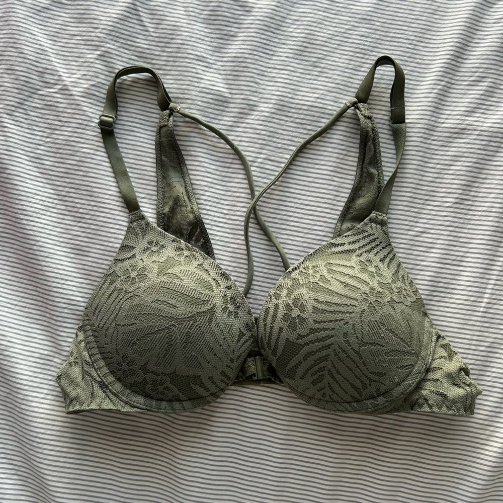 VS/PINK 34A Green Lace Front Clasp Push Up Bra